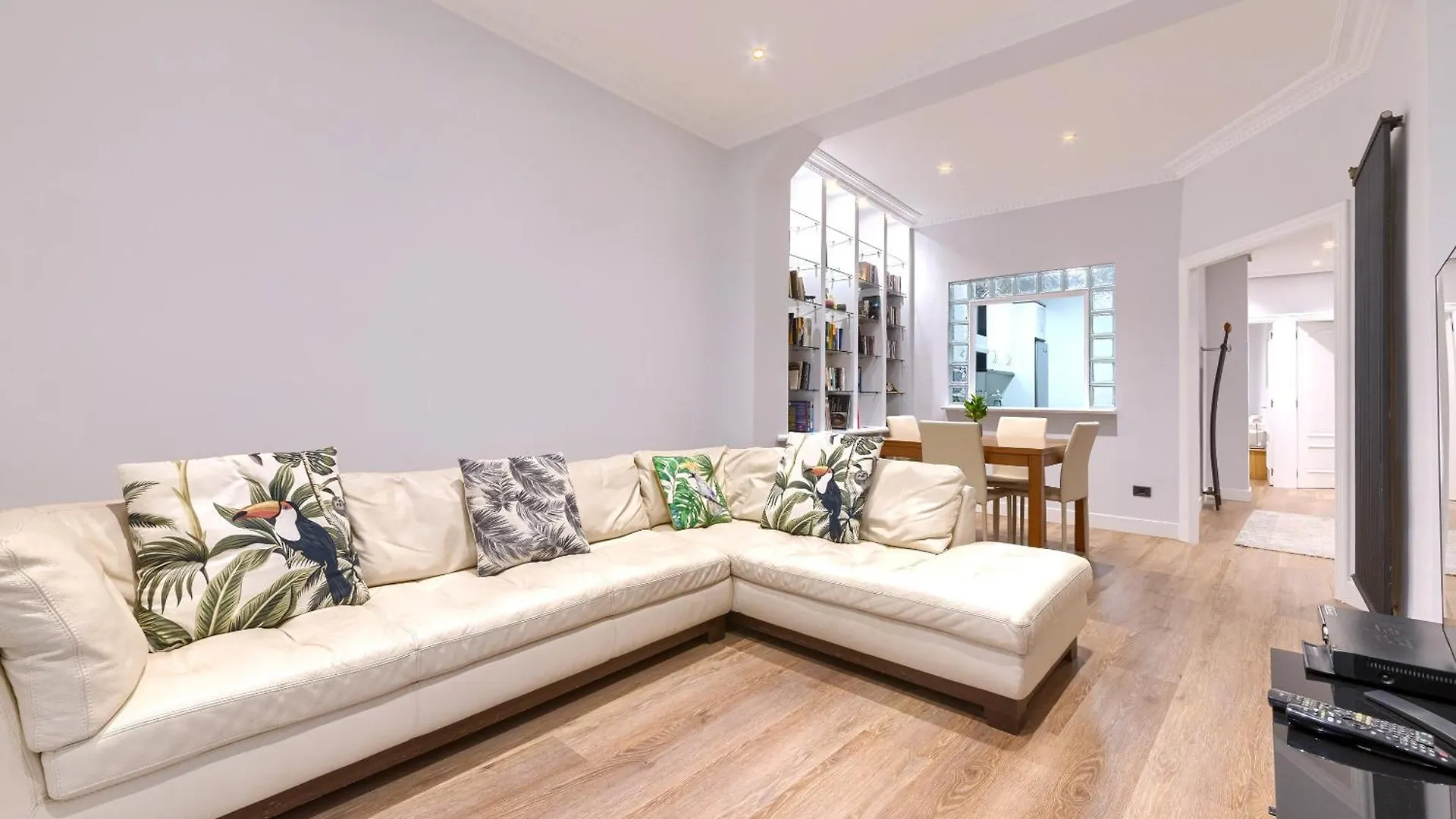 Encantadora Vivienda Turistica A Orillas De La Ria Bilbao Apartamento