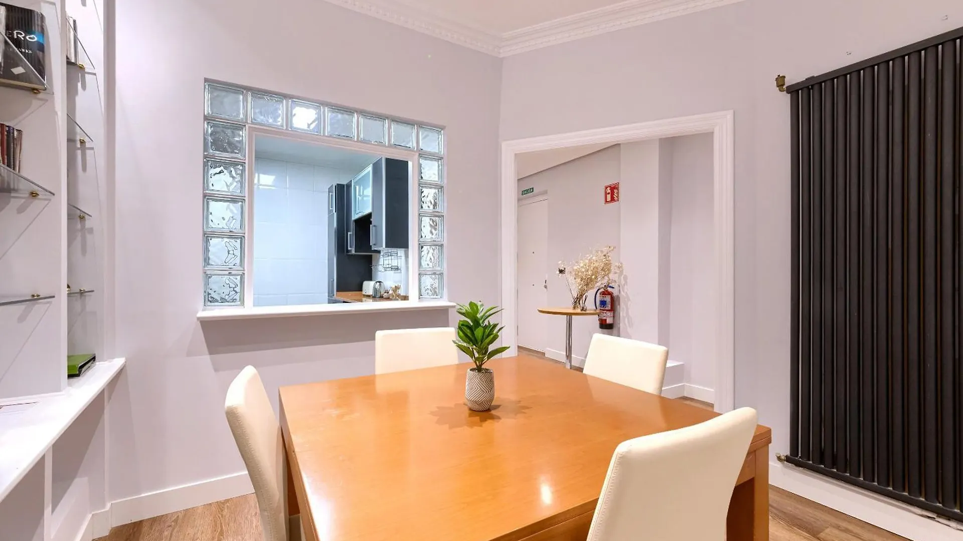 Encantadora Vivienda Turistica A Orillas De La Ria Bilbao Appartamento